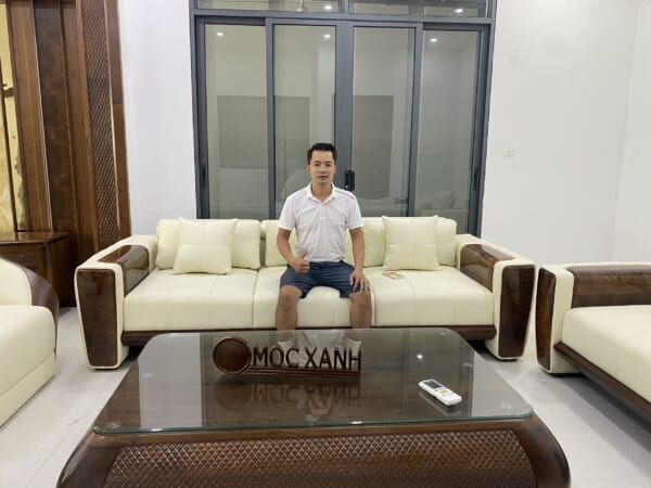 alt="Sofa gỗ óc chó bọc da cao cấp MS 03"